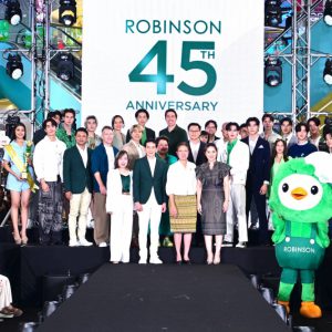 ห้างโรบินสัน ในเครือเซ็นทรัล รีเทล ฉลองใหญ่ 45 ปี จัดงาน “ROBINSON 45th ANNIVERSARY ฉลองใหญ่ เซอร์ไพรส์เยอะ” แท็กทีมแรปเปอร์ตัวพ่อ POKMINDSET อัปเลเวลความสนุกกับโปรเจกต์เพลงสุดพิเศษ “ช้อปฉ่ำ ทำถึง” พร้อมกระจายความฟินกับ 5 หนุ่มฮอต “เก้า – เทศน์ – จูเนียร์ – ไบรท์ – จ็อบ” ร่วมสร้างปรากฏการณ์ความสุขทั่วไทย