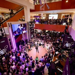 จาก “LUXE GALERIE” จุดหมายแฟชั่นลักชัวรีชั้นนำ สู่ค่ำคืนแห่งแรงบันดาลใจและความเอ็กซ์คลูซีฟเหนือระดับ ห้างสรรพสินค้าเซ็นทรัลชิดลม ชวนสัมผัสประสบการณ์แฟชั่น ไลฟ์สไตล์ และดนตรี ที่รังสรรค์อย่างมีเอกลักษณ์ ในงาน “CENTRAL LUXE NIGHT OUT”