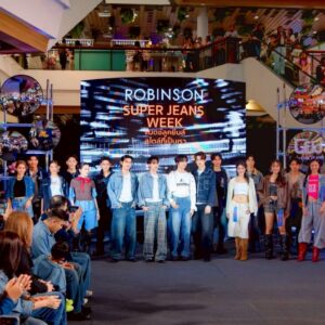 เมื่อแฟชั่นยีนส์สุดฮอต…มาเจอกับ 4 หนุ่ม ดูมันดิ ความสนุกจึงเกิดขึ้นแบบเต็มพิกัด!