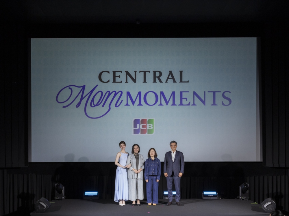 MomMoment-8360