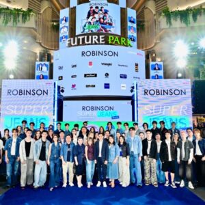 “ROBINSON SUPER JEANS WEEK 2026” เปิด “THE JEANS CLUB” คลับของคนรักยีนส์ ชวนอัปเดตเทรนด์ยีนส์ 2026–2027 ช้อปเอ็กซ์คลูซีฟไอเทมยีนส์กว่า 20 แบรนด์ดัง พร้อม 8 หนุ่ม FAVIQ  แท็กทีมทัพดารา 20 JEANS CLUB MUSES จัดเต็มแฟชั่นโชว์–มินิคอนเสิร์ต บนรันเวย์ยีนส์แห่งปี!